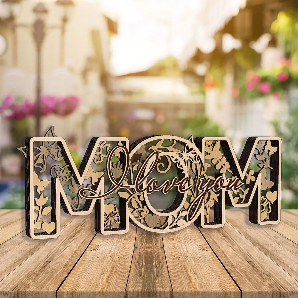 Дървена декорация „MOM – Love You“ – символ на безкрайната майчина любов