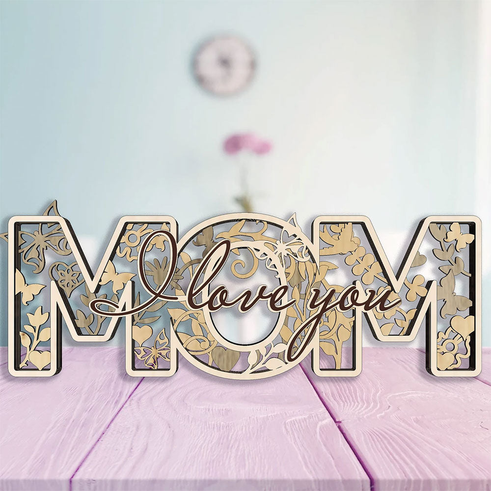 Дървена декорация „MOM – Love You“ – символ на безкрайната майчина любов