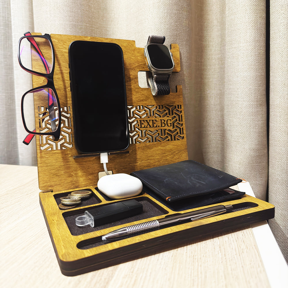 Personalized functional wooden desk organizer - a gift with a personal message