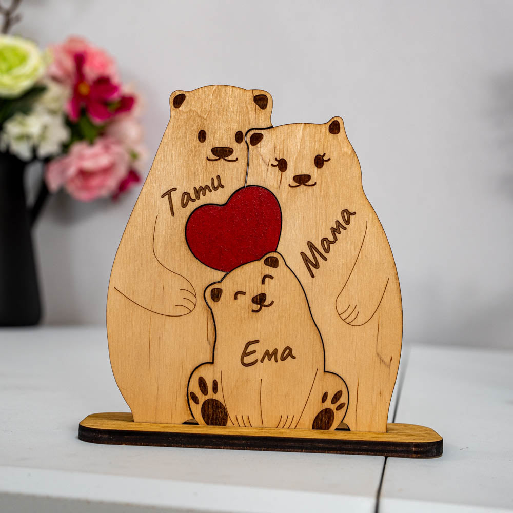 Семейство дървени мечета с гравирани имена - три мечета