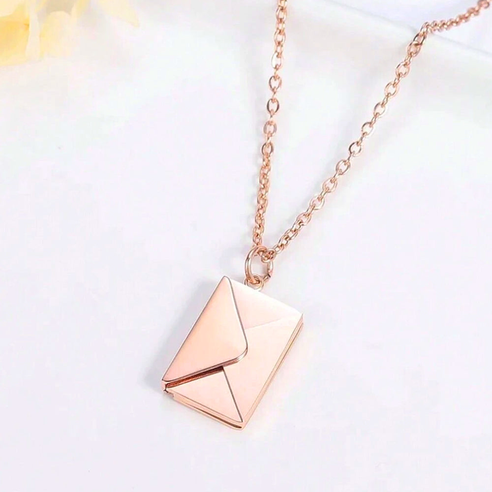 ΠΠ»ΠΈΠ·ΡΠΊ ΠΏΠ»Π°Π½ Π½Π° Π²ΠΈΡΡΠ»ΠΊΠ° ΠΌΠΈΠ½ΠΈ ΠΏΠ»ΠΈΠΊ, ΡΠ²ΡΡ ΡΠΎΠ·ΠΎΠ²ΠΎ Π·Π»Π°ΡΠΎ