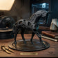 Детайлна 3D фигура на кон с абстрактен дизайн, модерна декорация за всяко пространство от exe.bg.