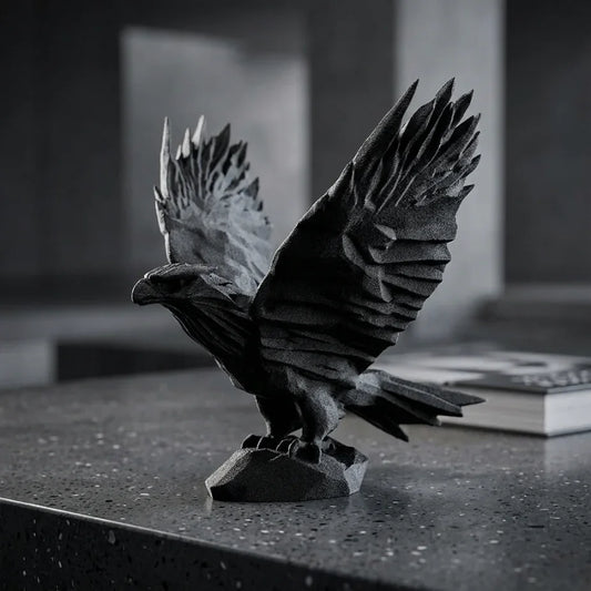 Детайлна 3D фигура на орел с разперени криле, ръчна изработка, стилна декорация от exe.bg
