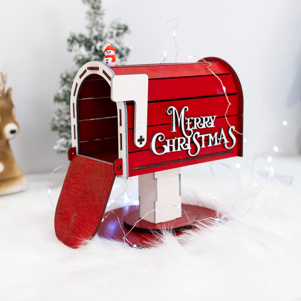 Пощенска кутия с коледен дизайн с отворена вратичка 