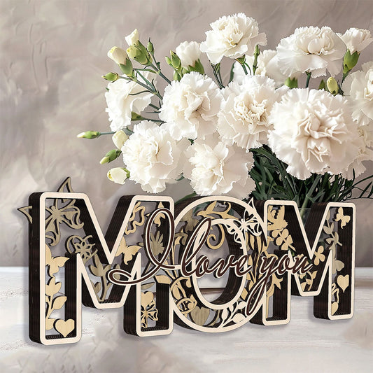 Дървена декорация „MOM – Love You“ – символ на безкрайната майчина любов